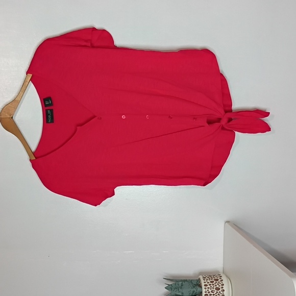 Rachel Zoe Tops - Rachel Zoe Pink Flirty Tie-Front Button Down Top — Women’s Small